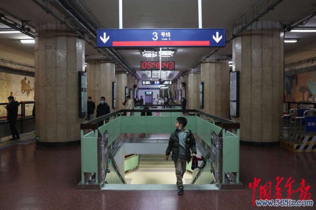 北京地铁3号线通达 一齐各站点成热点打卡处